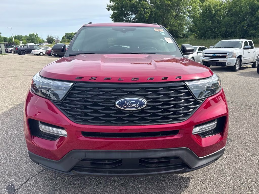 2024 Rapid Red Metallic Tinted Clearcoat Ford Explorer ST-Line 4X4 SUV