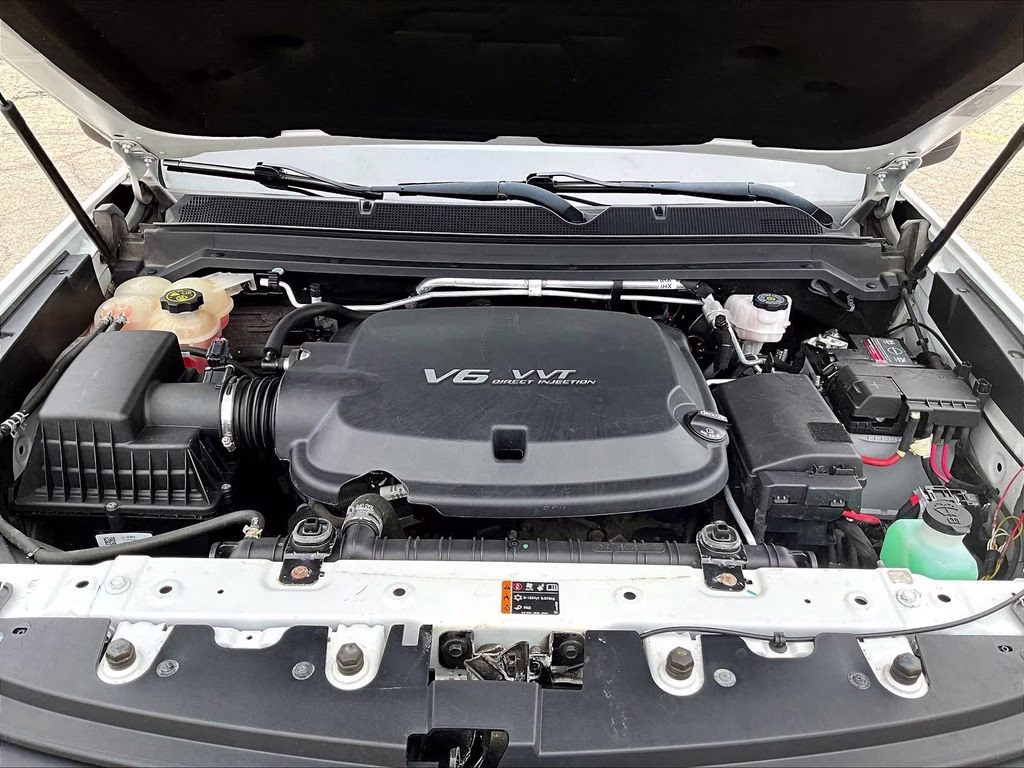 2022 Summit White Chevrolet Colorado Z71 4X4 Truck