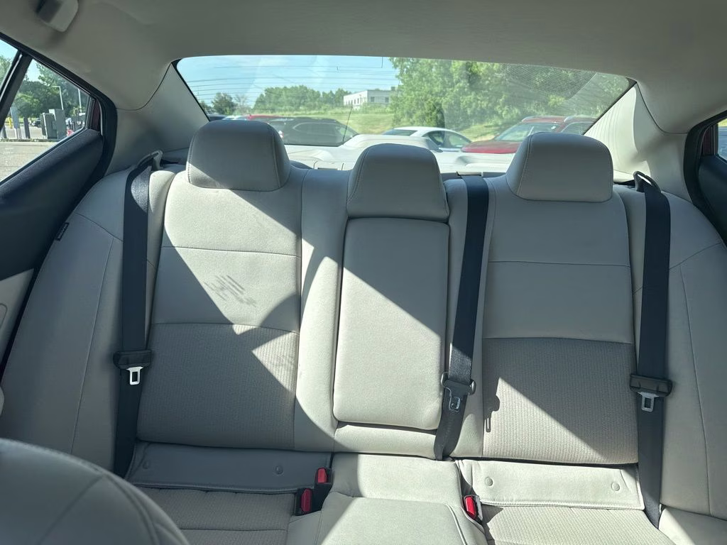 2023 Garnet Pearl Metallic Nissan Altima 2.5 SV AWD Sedan