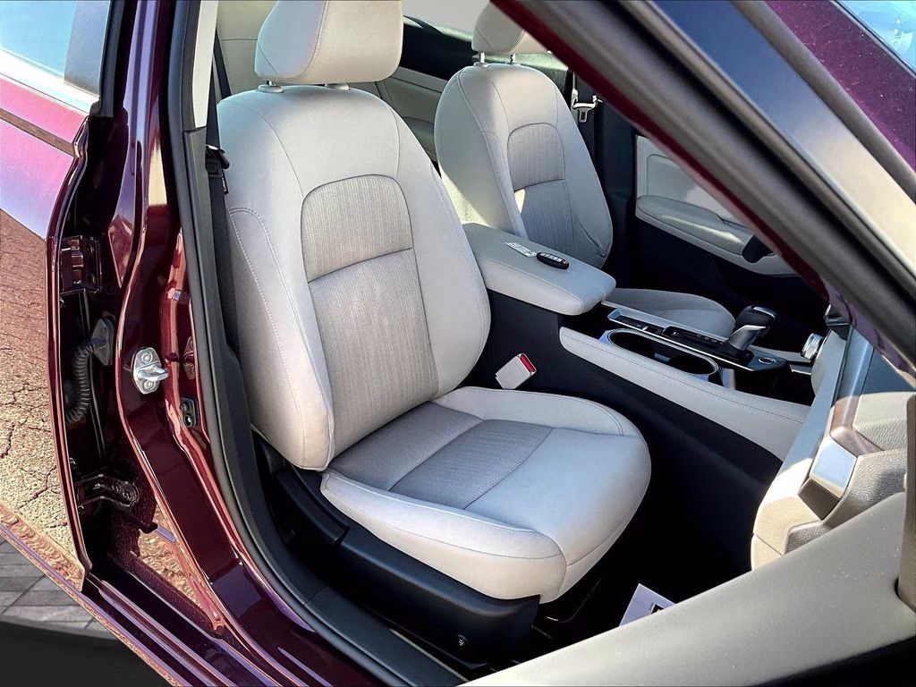 2023 Garnet Pearl Metallic Nissan Altima 2.5 SV AWD Sedan