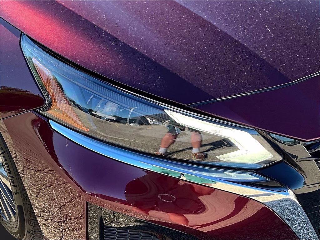 2023 Garnet Pearl Metallic Nissan Altima 2.5 SV AWD Sedan