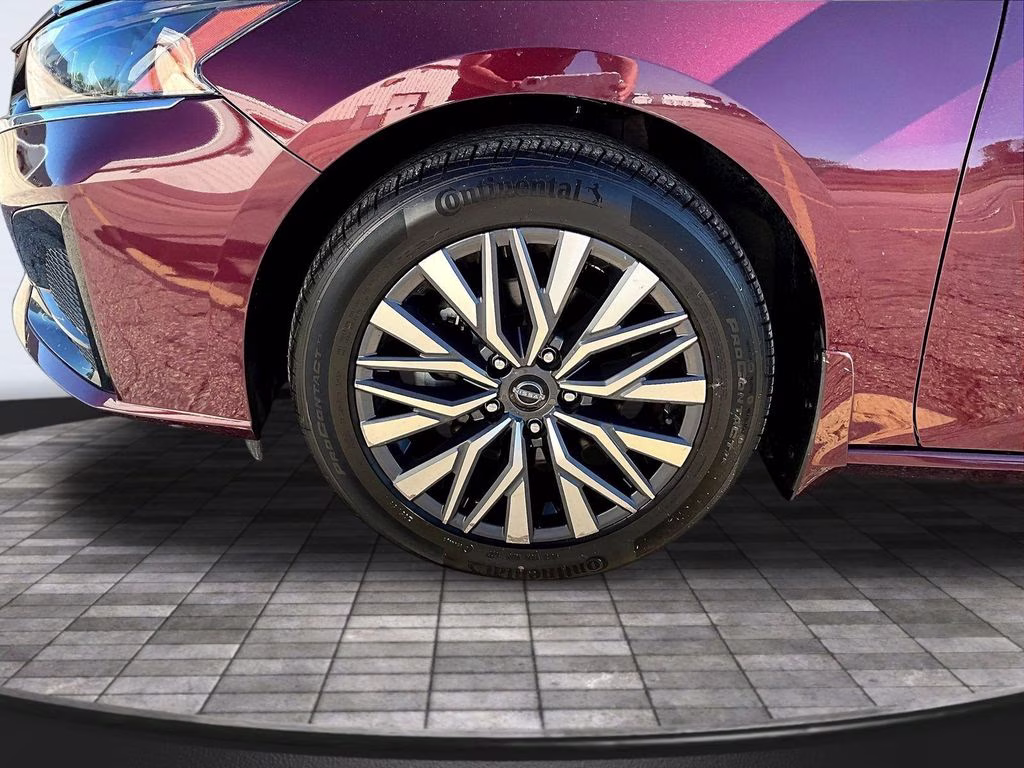 2023 Garnet Pearl Metallic Nissan Altima 2.5 SV AWD Sedan