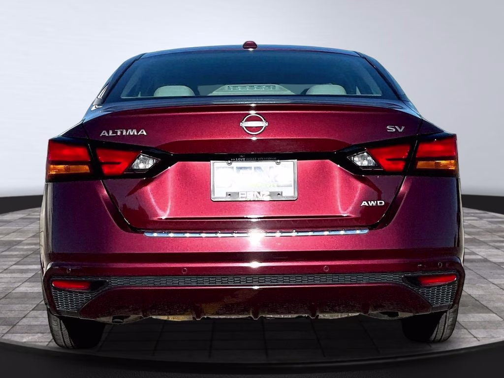 2023 Garnet Pearl Metallic Nissan Altima 2.5 SV AWD Sedan