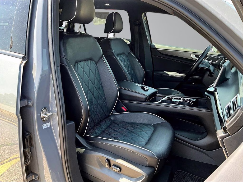2024 Pure Gray Volkswagen Atlas Cross Sport 2.0T SEL Premium R-Line AWD SUV