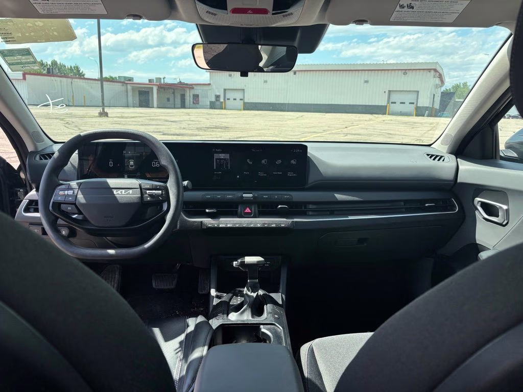 2025 Interstellar Gray Kia K4 LXS FWD Sedan