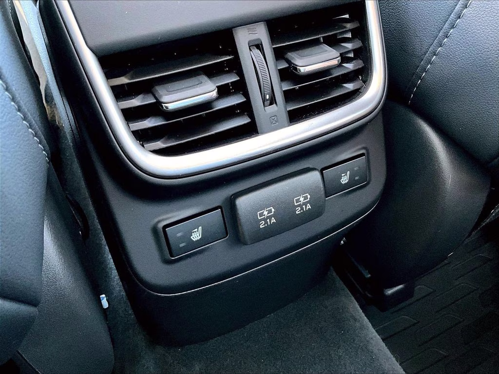 2022 Crystal Black Silica Subaru Outback Limited XT AWD SUV