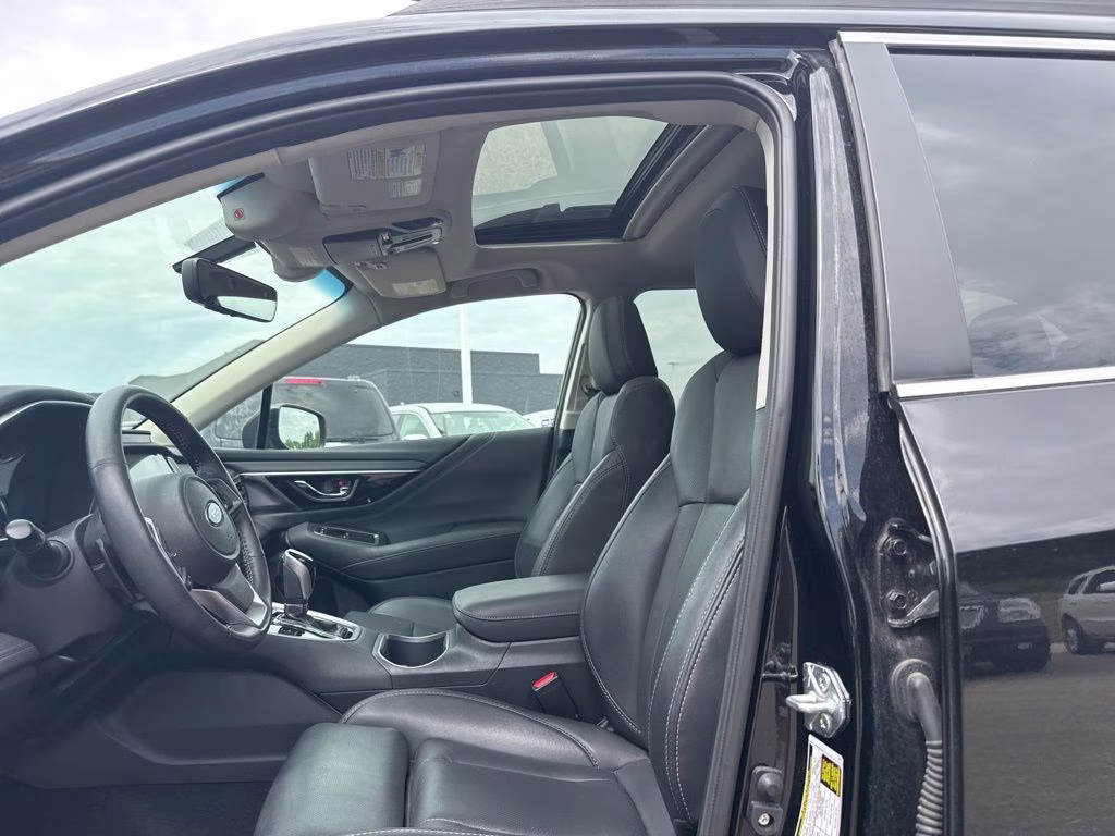 2022 Crystal Black Silica Subaru Outback Limited XT AWD SUV