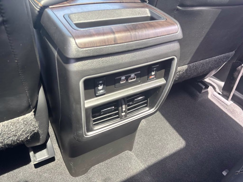 2022 Brilliant Silver Metallic Nissan Murano Platinum AWD SUV