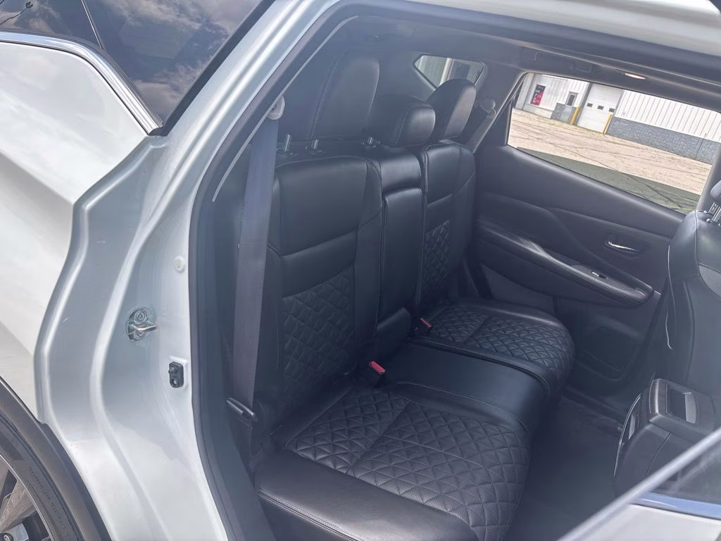 2022 Brilliant Silver Metallic Nissan Murano Platinum AWD SUV