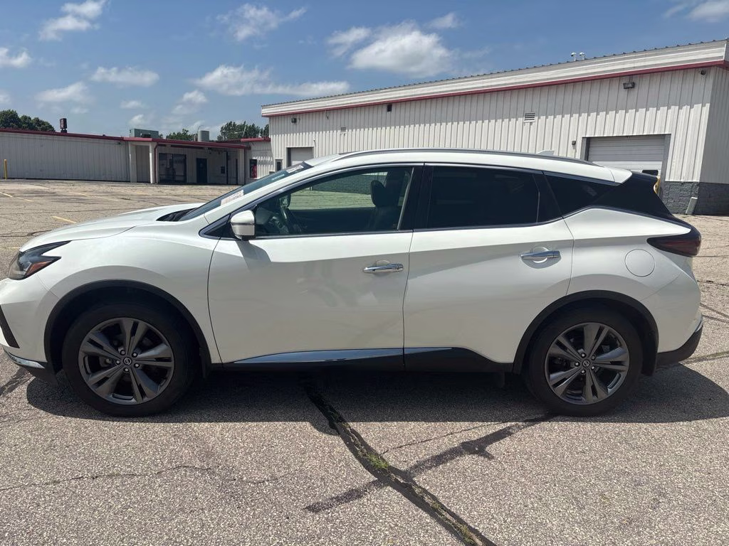 2022 Brilliant Silver Metallic Nissan Murano Platinum AWD SUV