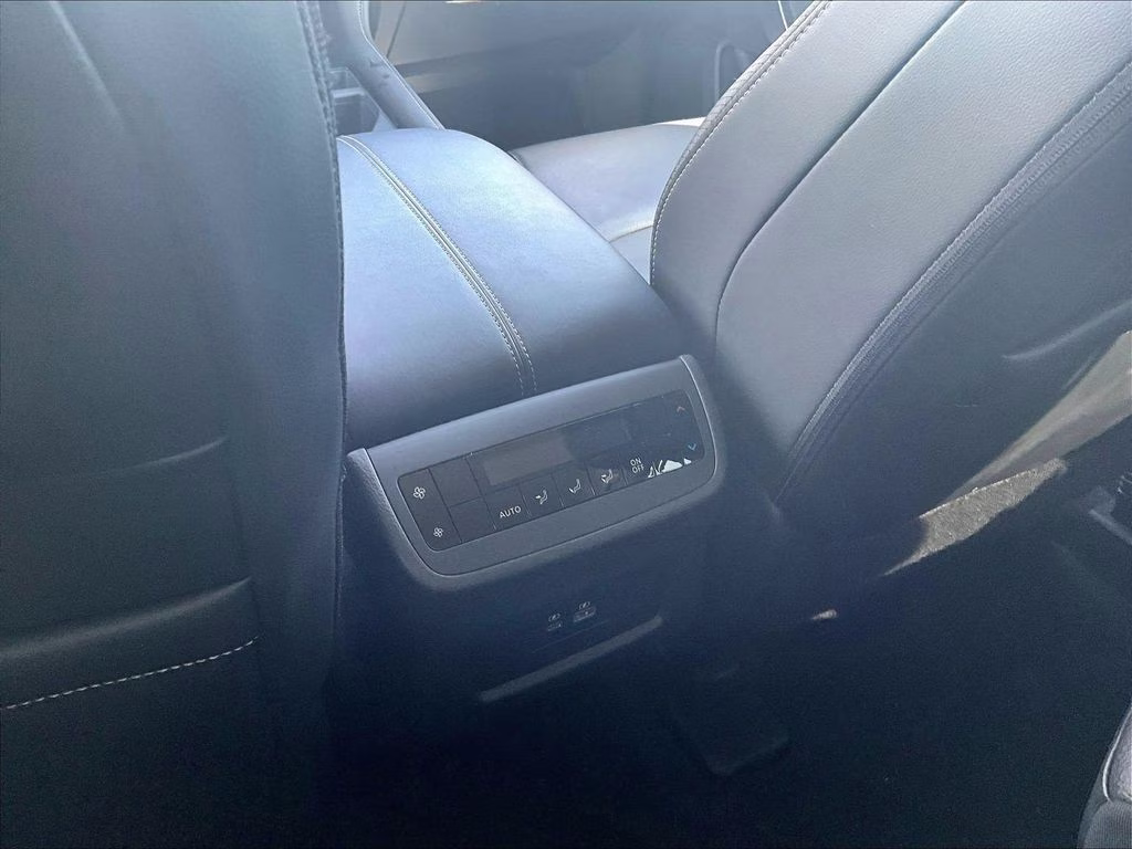 2024 Brilliant Silver Metallic Nissan Pathfinder SL 4X4 SUV