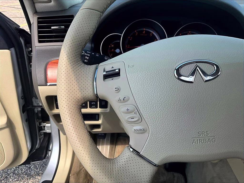 2006 Liquid Platinum Metallic INFINITI M35 Base RWD Sedan