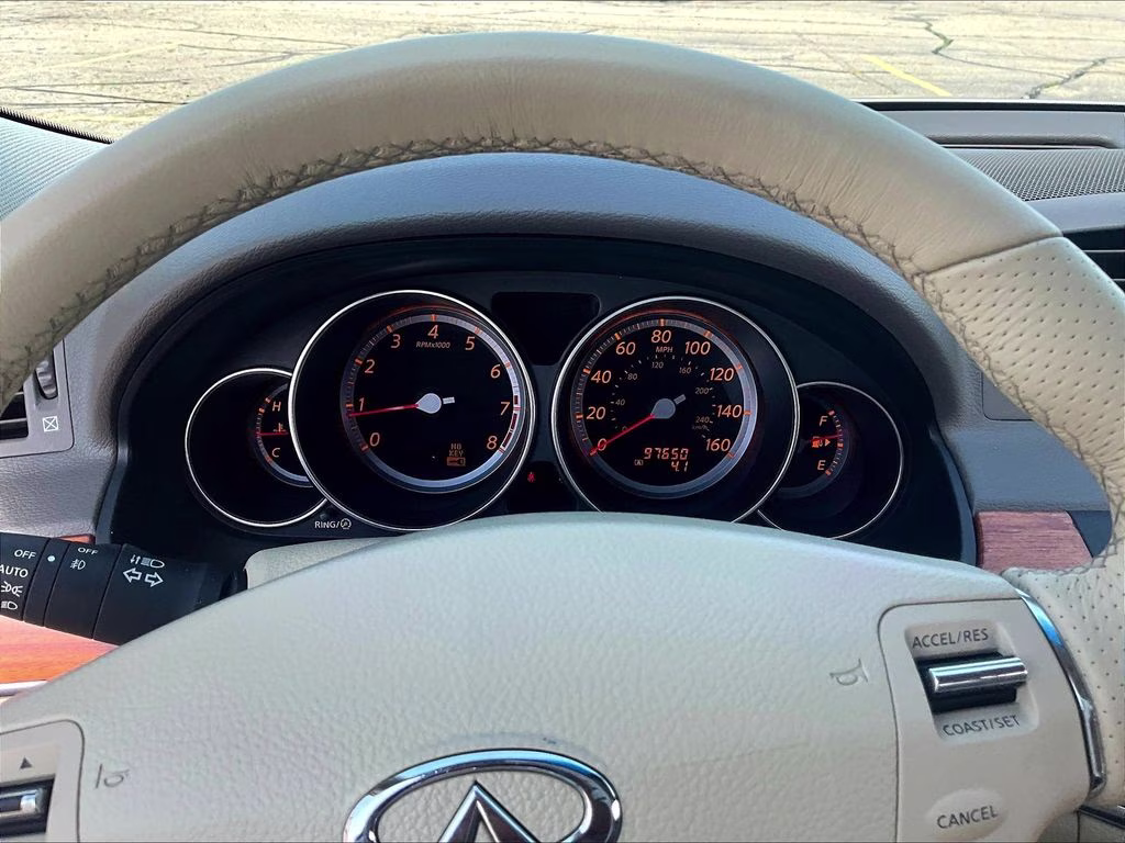 2006 Liquid Platinum Metallic INFINITI M35 Base RWD Sedan