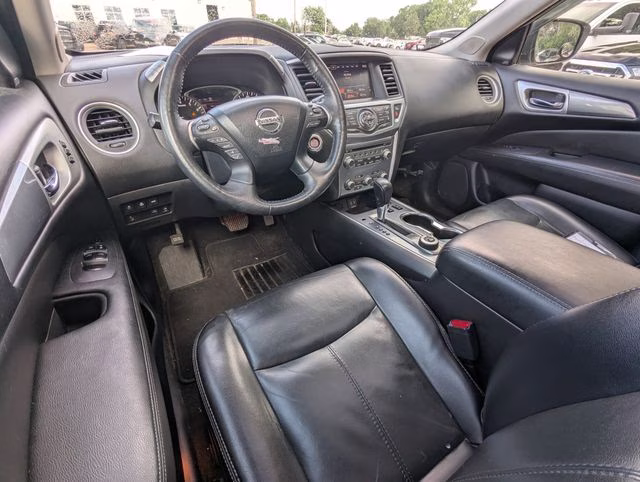 2018 Brilliant Silver Metallic Nissan Pathfinder SL 4X4 SUV