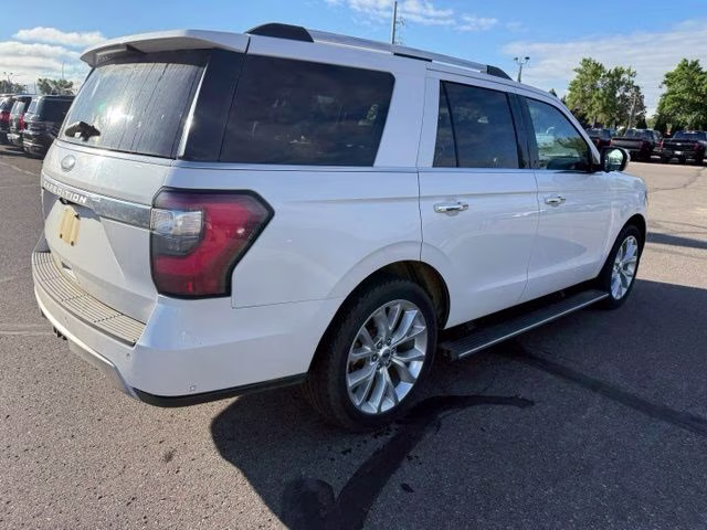 2018 White Platinum Metallic Tri-Coat Ford Expedition Limited 4X4 SUV