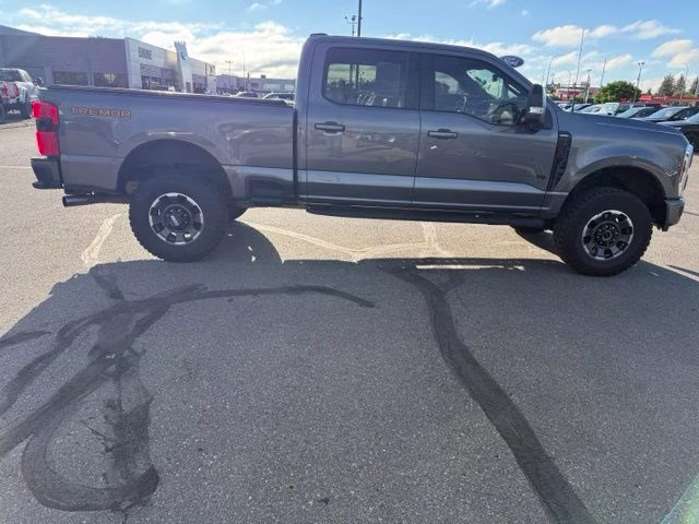 2024 Carbonized Gray Metallic Ford Super Duty F-250 SRW Lariat 4X4 Truck
