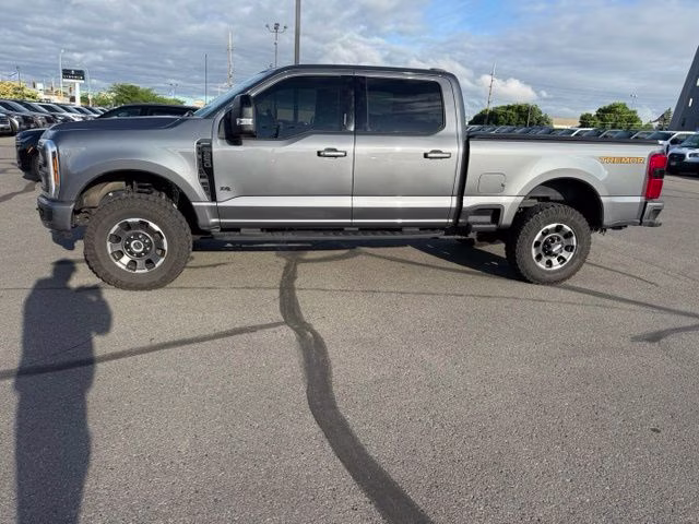 2024 Carbonized Gray Metallic Ford Super Duty F-250 SRW Lariat 4X4 Truck