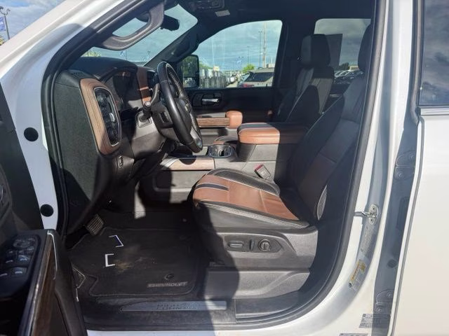 2023 White Chevrolet Silverado 3500HD High Country 4X4 Truck