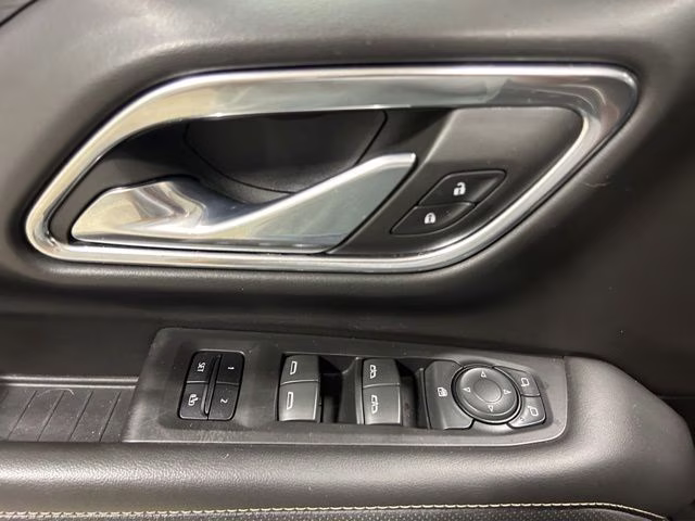 2023 Onyx Black GMC Yukon SLT 4X4 SUV