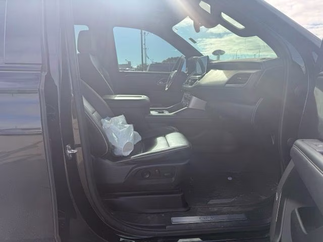 2023 Black GMC Yukon SLT 4X4 SUV