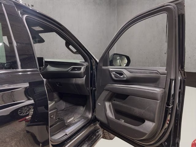 2023 Onyx Black GMC Yukon SLT 4X4 SUV
