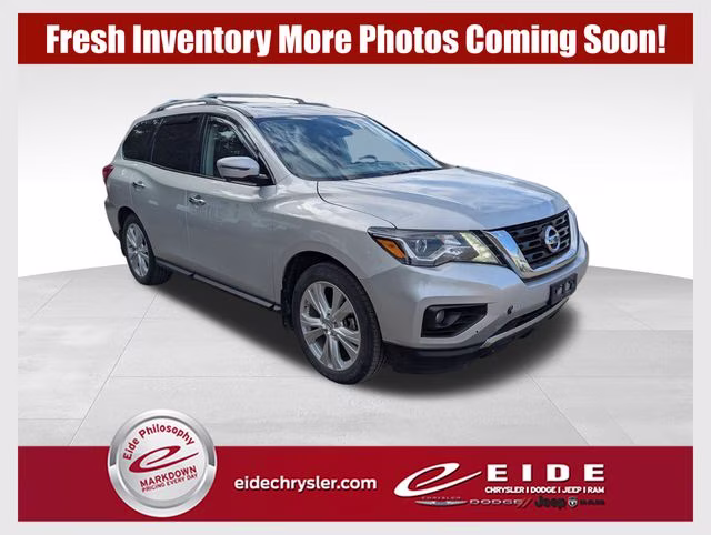 2018 Brilliant Silver Metallic Nissan Pathfinder SL 4X4 SUV