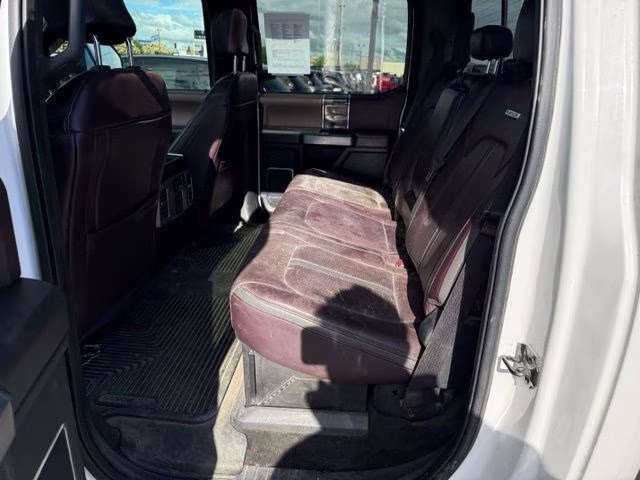 2017 White Platinum Metallic Tri-Coat Ford Super Duty F-350 SRW Platinum 4X4 Truck