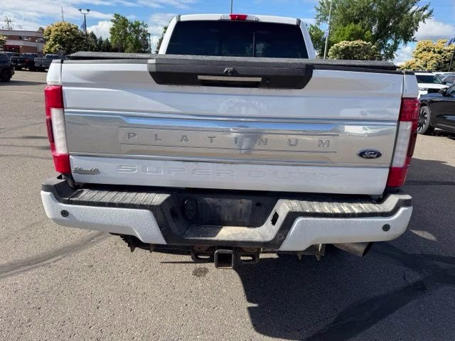 2017 White Platinum Metallic Tri-Coat Ford Super Duty F-350 SRW Platinum 4X4 Truck
