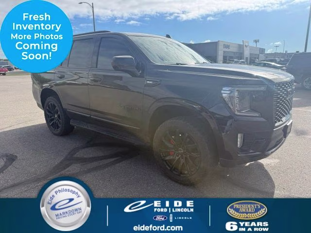 2023 Black GMC Yukon SLT 4X4 SUV