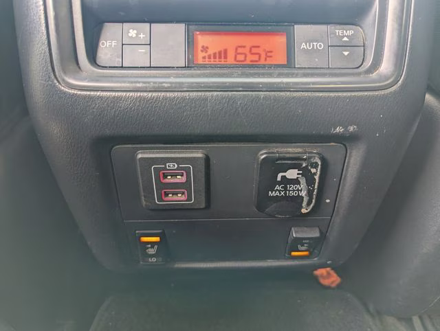 2018 Brilliant Silver Metallic Nissan Pathfinder SL 4X4 SUV