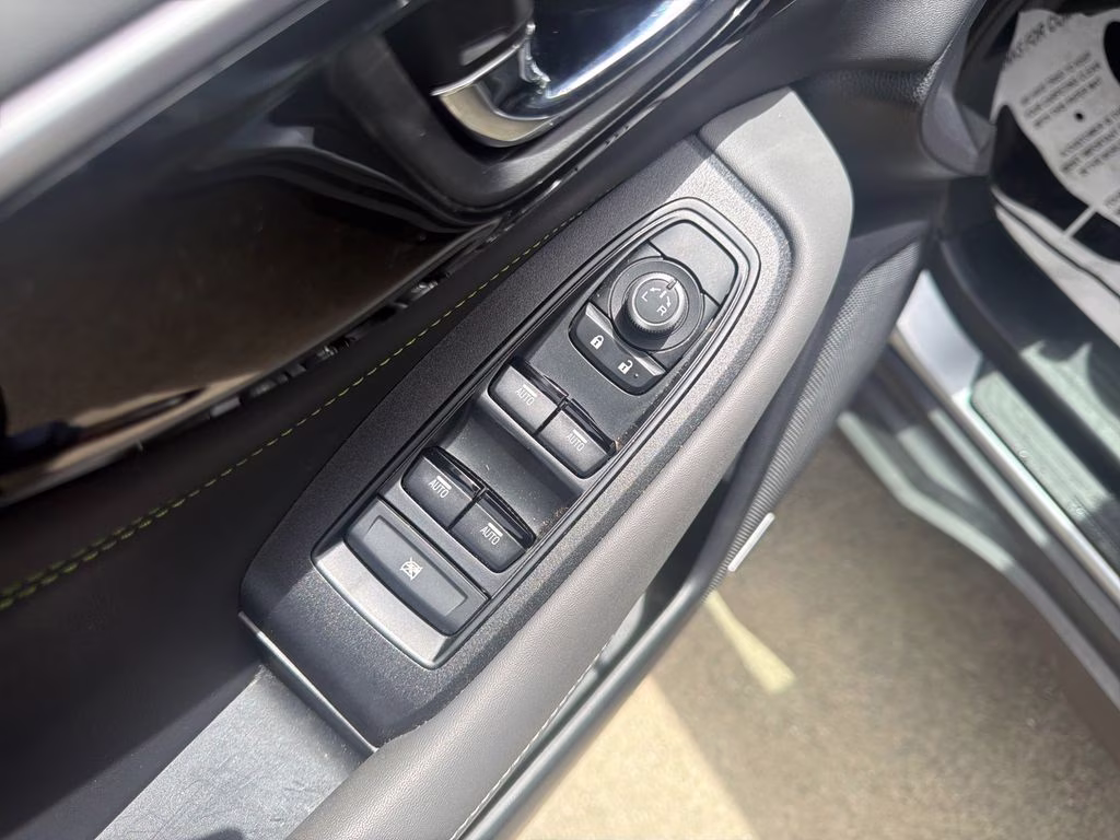 2024 Ice Silver Metallic Subaru Outback Onyx Edition AWD SUV