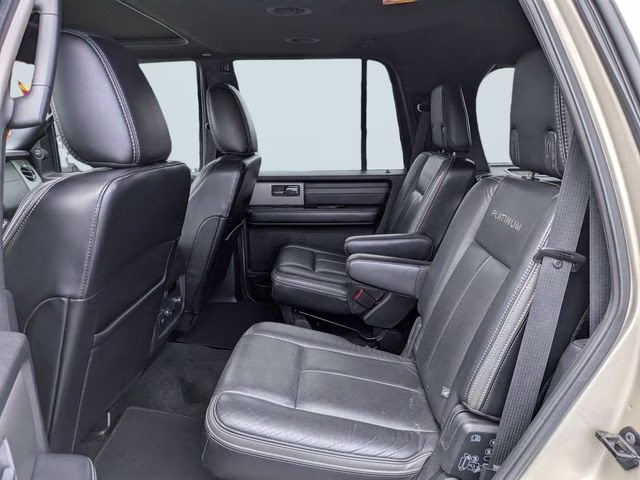 2017 White Gold Ford Expedition Platinum RWD SUV
