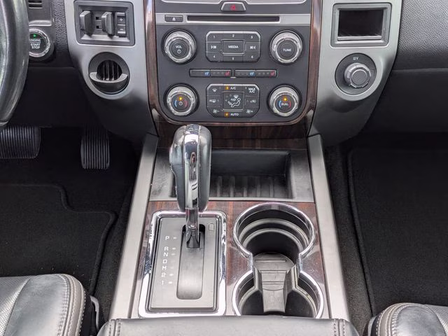 2017 White Gold Ford Expedition Platinum RWD SUV