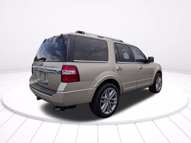 2017 White Gold Ford Expedition Platinum RWD SUV