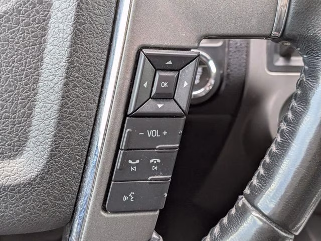 2017 White Gold Ford Expedition Platinum RWD SUV