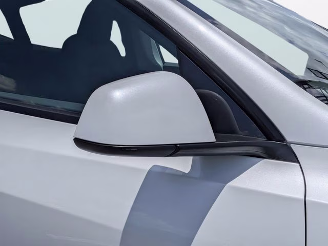 2022 Pearl White Multi-Coat Tesla Model Y Long Range AWD SUV