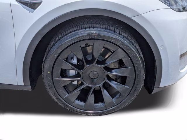 2022 Pearl White Multi-Coat Tesla Model Y Long Range AWD SUV