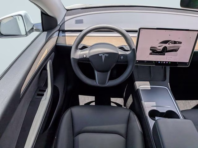2022 Pearl White Multi-Coat Tesla Model Y Long Range AWD SUV