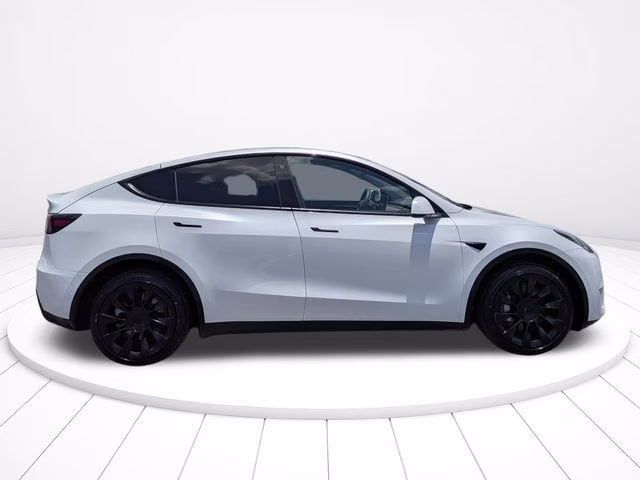 2022 Pearl White Multi-Coat Tesla Model Y Long Range AWD SUV