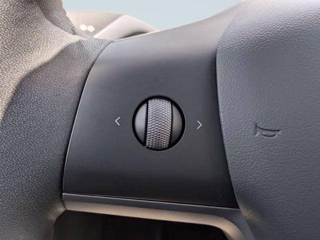 2022 Pearl White Multi-Coat Tesla Model Y Long Range AWD SUV