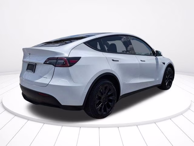 2022 Pearl White Multi-Coat Tesla Model Y Long Range AWD SUV