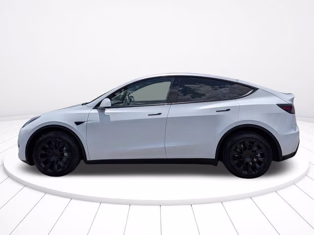 2022 Pearl White Multi-Coat Tesla Model Y Long Range AWD SUV