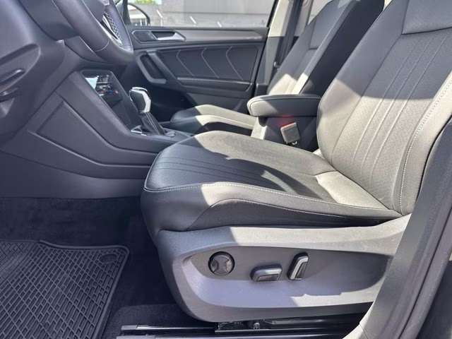2023 Volkswagen Tiguan FWD SUV