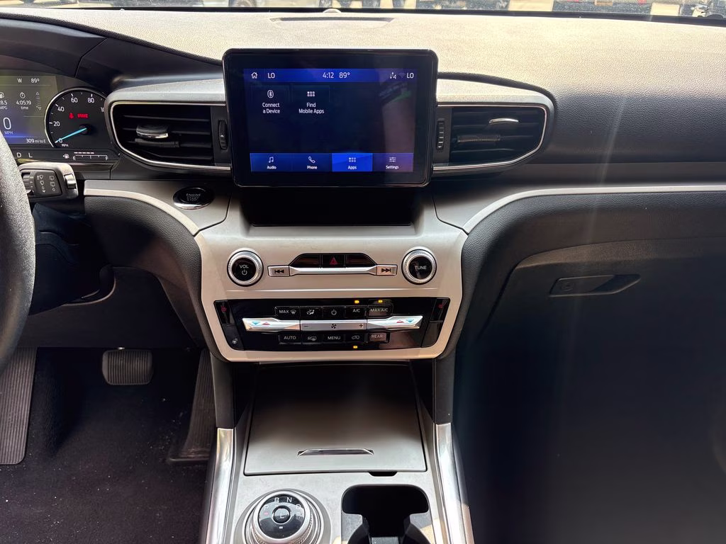 2024 Black Metallic Ford Explorer XLT RWD SUV
