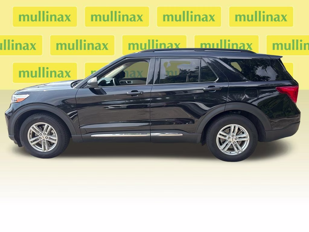 2024 Black Metallic Ford Explorer XLT RWD SUV