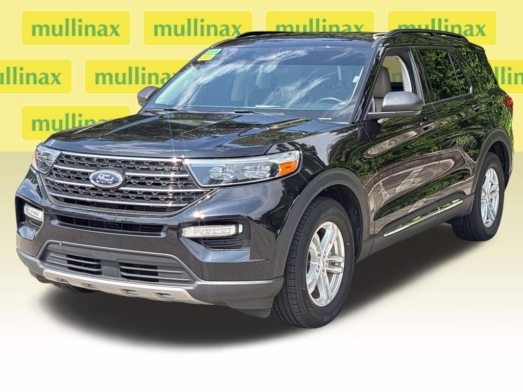 2024 Black Metallic Ford Explorer XLT RWD SUV