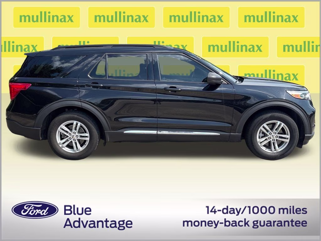 2024 Black Metallic Ford Explorer XLT RWD SUV