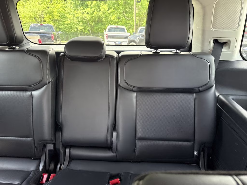 2025 Glacier Gray Metallic TriCoat Ford Expedition Platinum 4X4 SUV