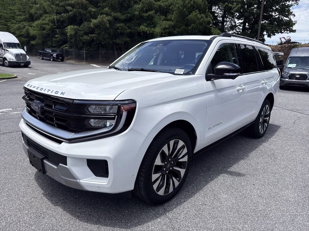 2025 Star White Metallic Tri-Coat Ford Expedition Platinum 4X4 SUV