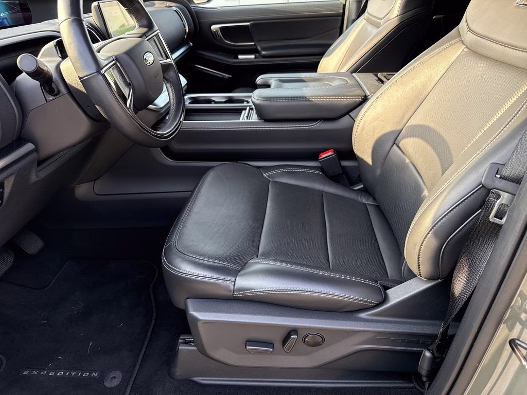 2025 Wild Green Ford Expedition Platinum 4X4 SUV